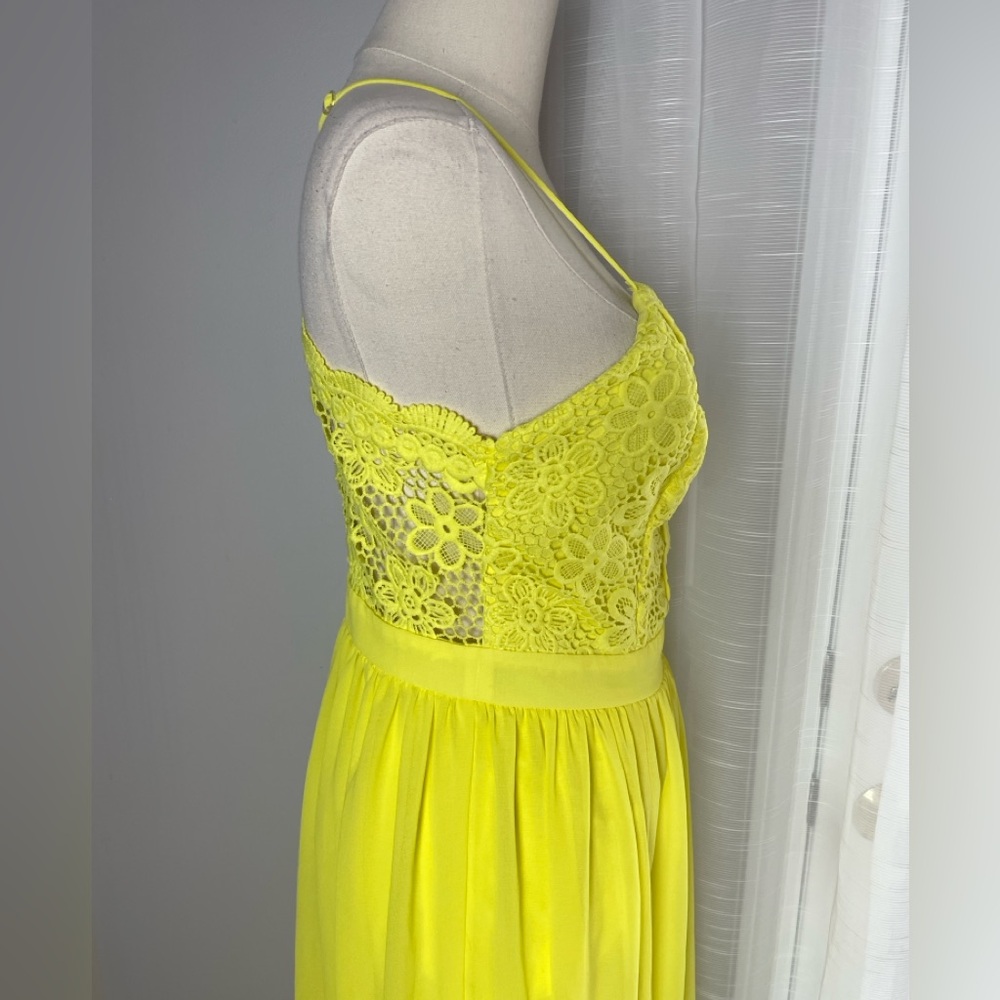 NWT No Boundaries Bright Yellow Lace Maxi Dress Size Medium - Picture 5 of 9